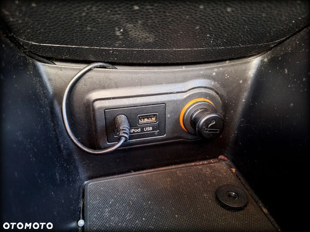 Kia Venga 1.6 L - 24