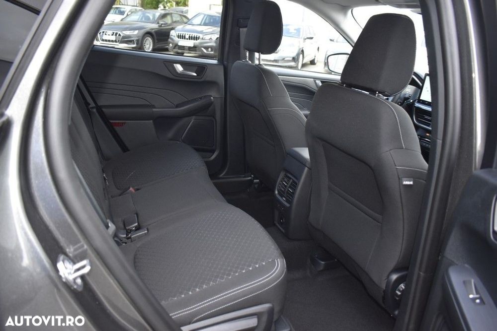 Ford Kuga - 12