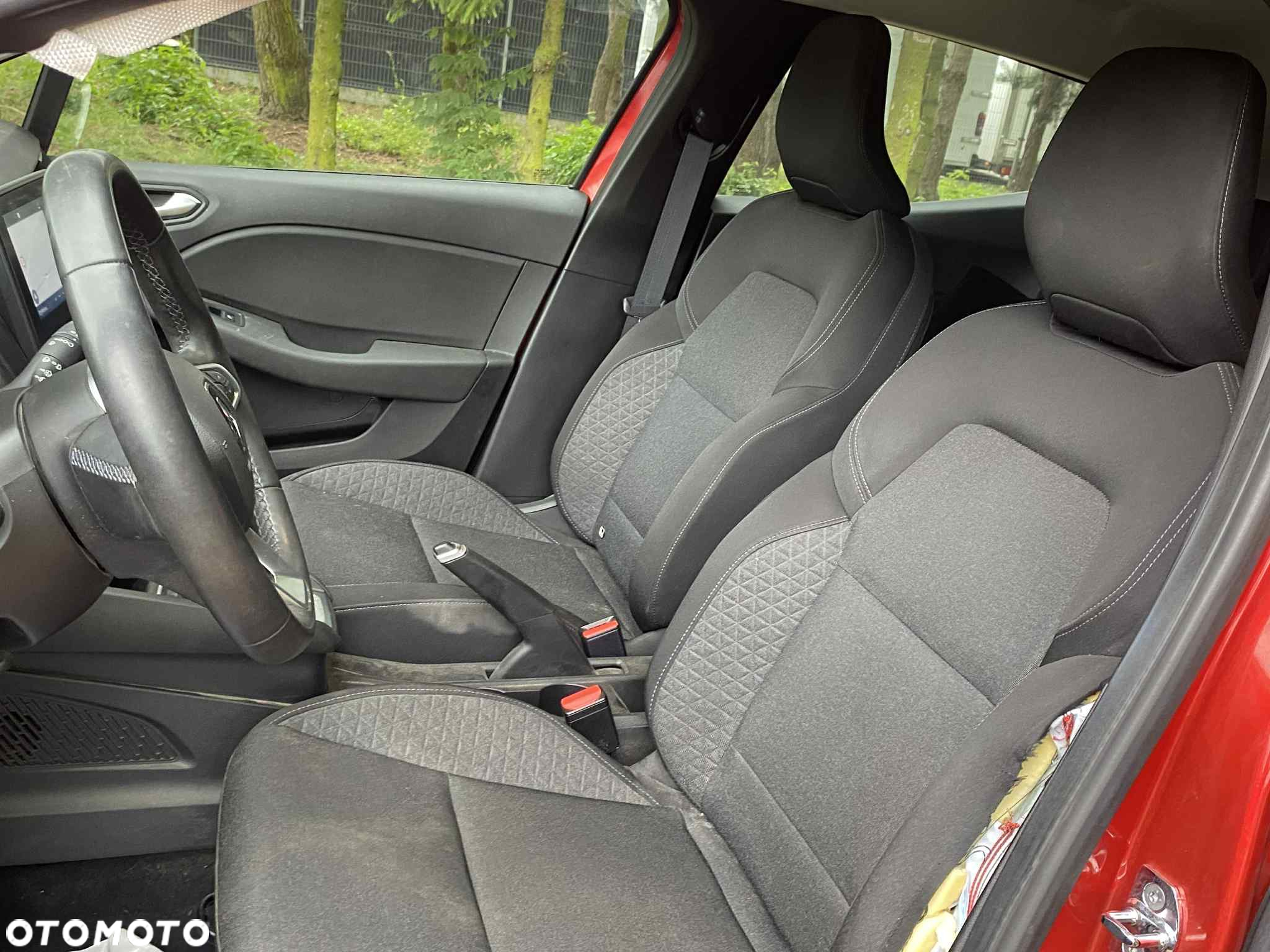 Renault Clio - 12