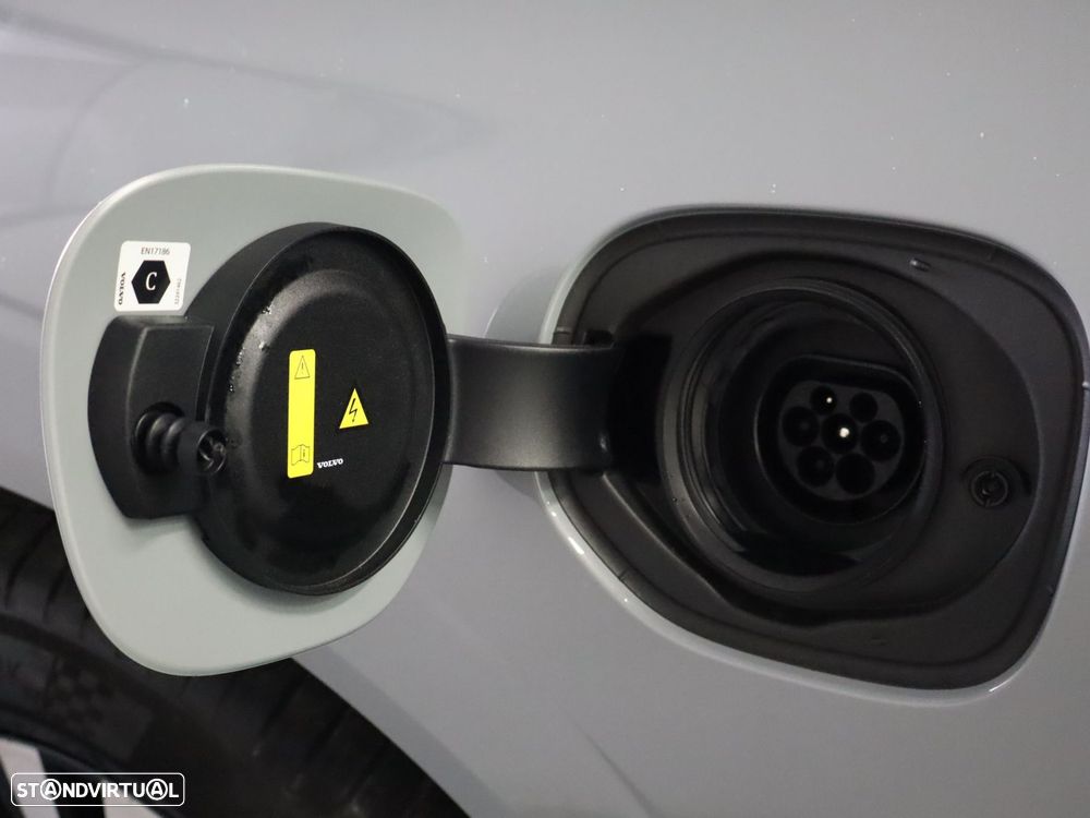 Volvo XC 60 2.0 T6 PHEV Core AWD - 8