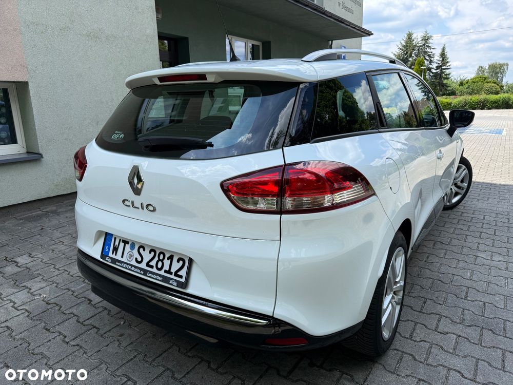 Renault Clio 1.2 16V 75 LIMITED - 19