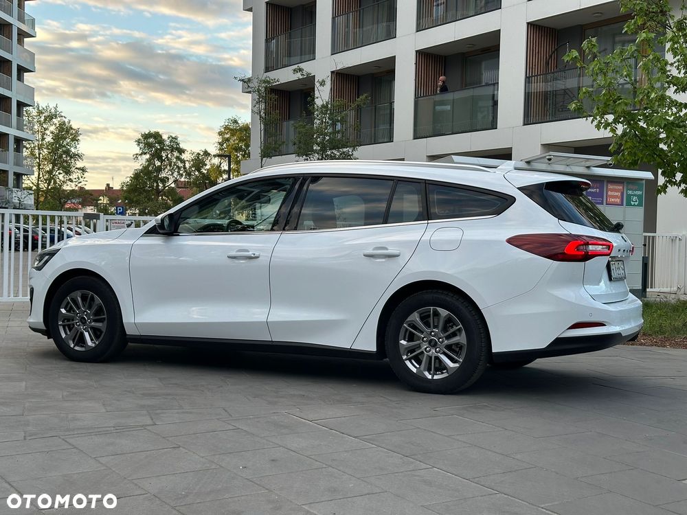 Ford Focus 1.0 EcoBoost Titanium Style - 3