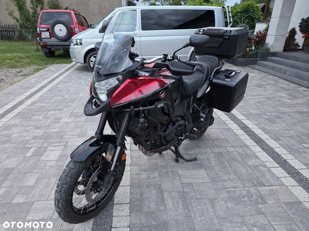 Honda VFR - 11