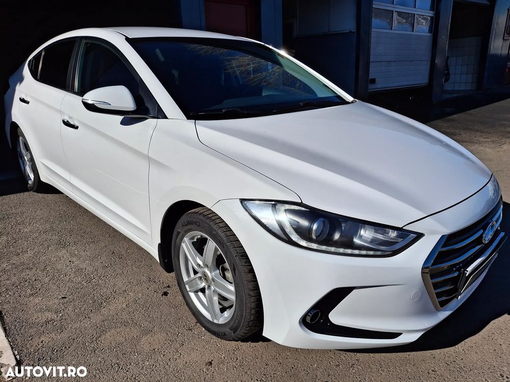 Hyundai Elantra 1.6 MPi Comfort - 3