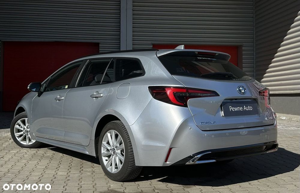 Toyota Corolla 1.8 Hybrid Comfort - 18