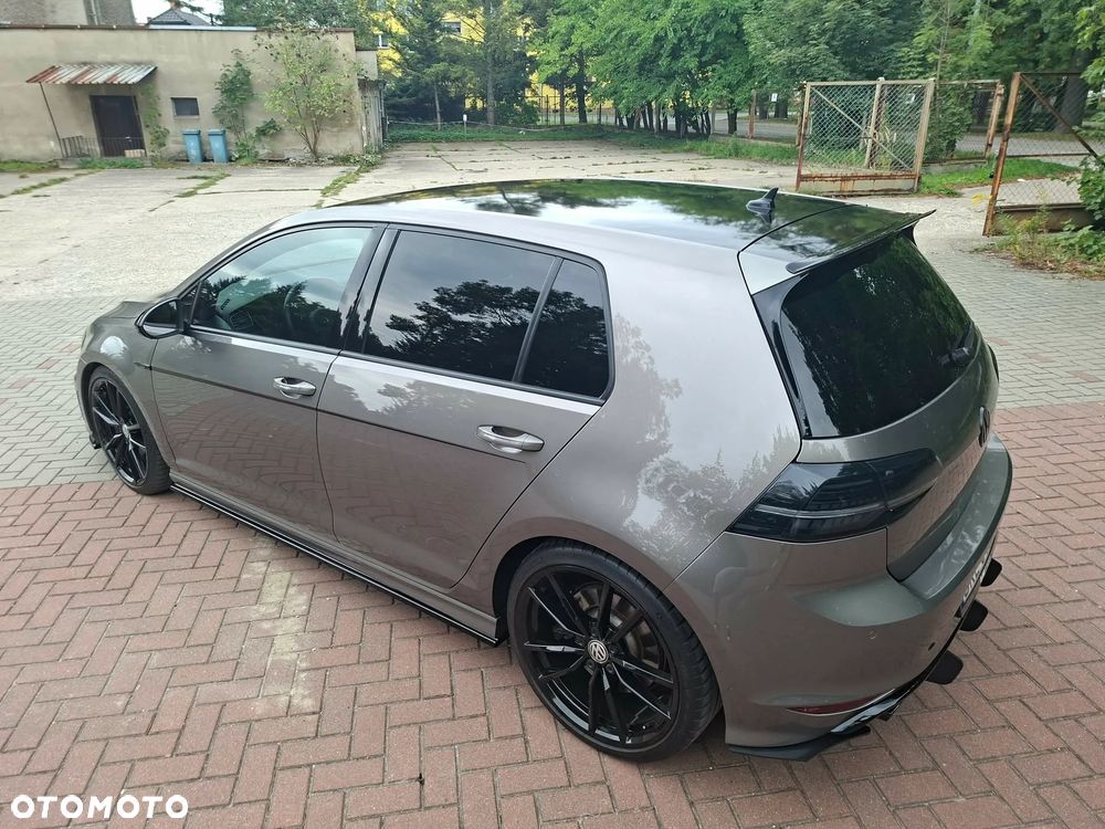 Volkswagen Golf - 11