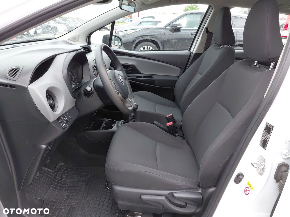 Toyota Yaris - 15
