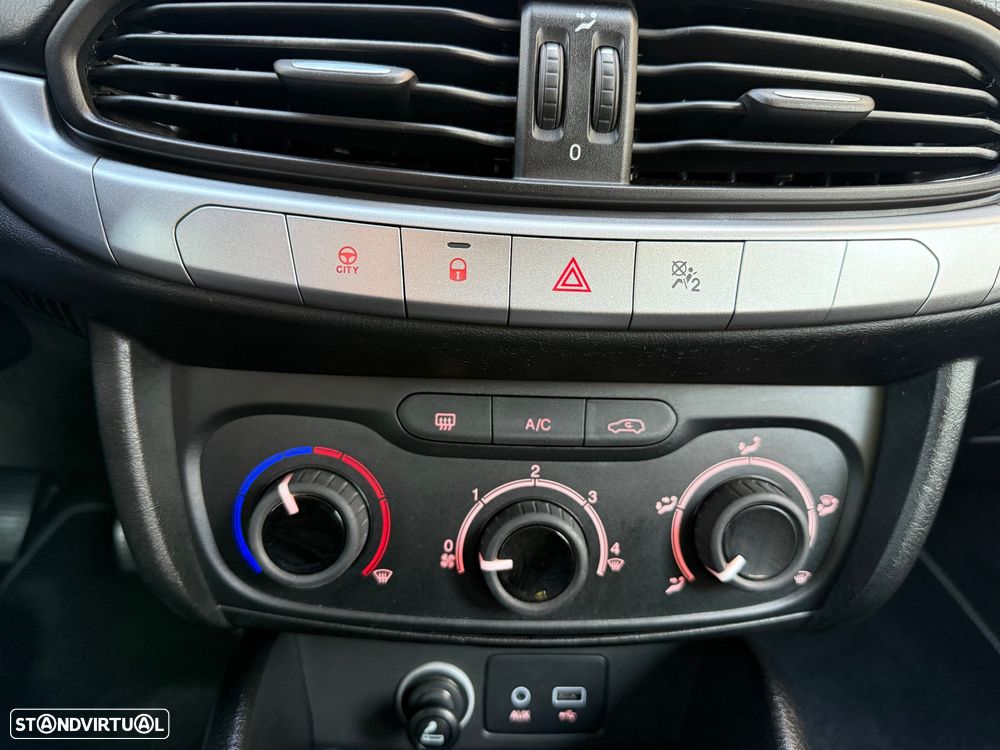 Fiat Tipo 1.4 Easy - 22