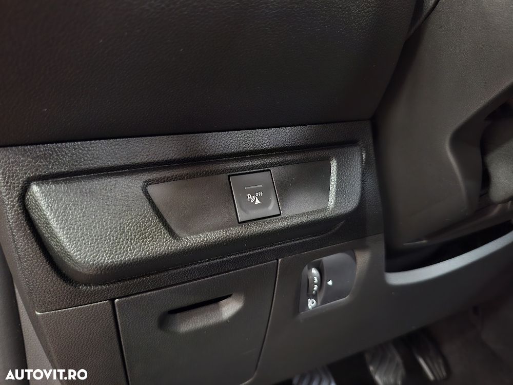 Dacia Sandero Stepway TCe 90 MT6 Comfort - 16