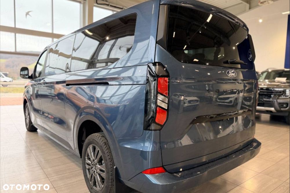 Ford Tourneo Custom - 9