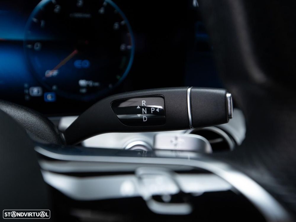 Mercedes-Benz E 300 de AMG Line - 20