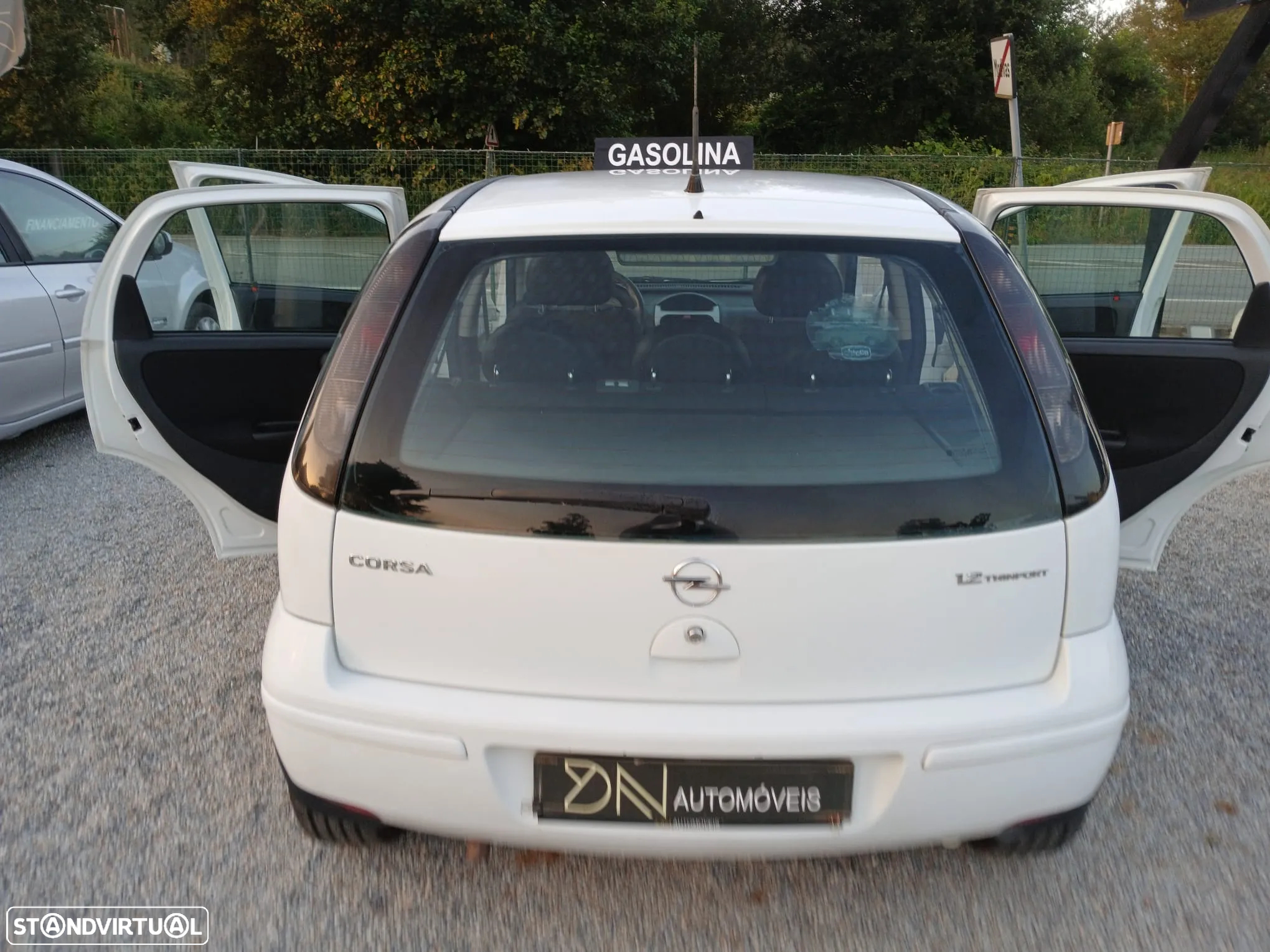 Opel Corsa 1.2 16V Cosmo - 13