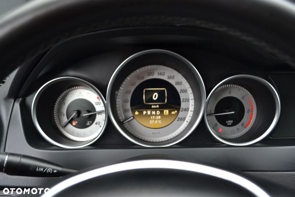Mercedes-Benz Klasa C 220 CDI 7G-TRONIC Avantgarde Edition - 35