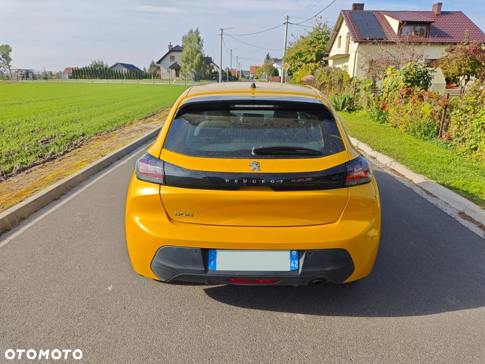 Peugeot 208 - 3