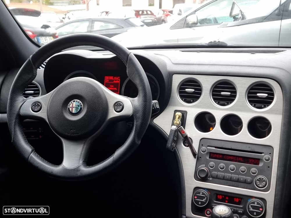 Alfa Romeo 159 Sportwagon 1.9 JTDm 16V Sportiva+ - 16