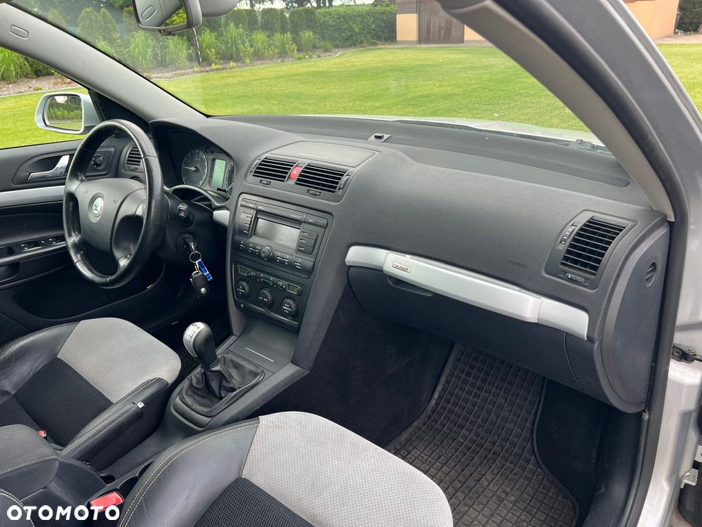 Skoda Octavia 2.0 TDI DPF Scout 4x4 - 26