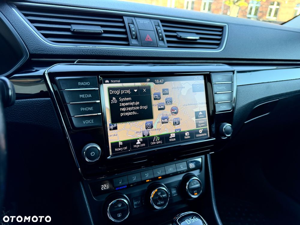 Skoda Superb 2.0 TDI L&K DSG - 22