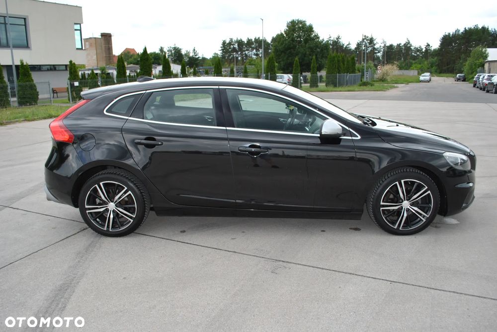 Volvo V40 D2 Drive-E R-Design Momentum - 4