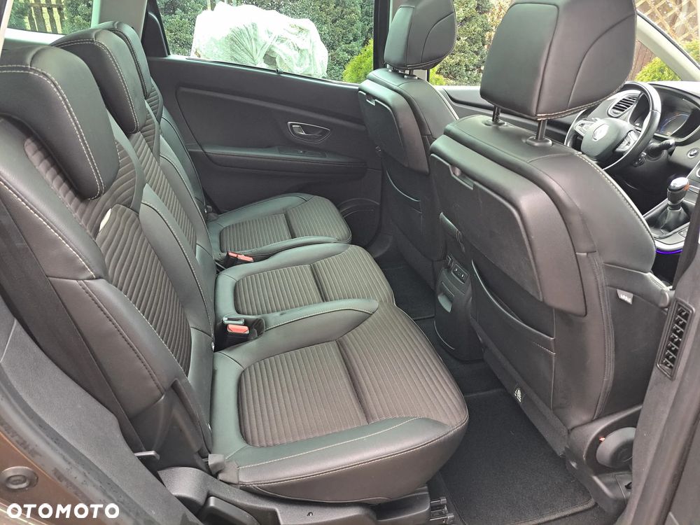 Renault Grand Scenic - 12