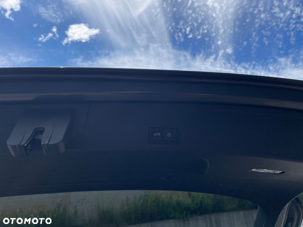 Audi A4 Avant 2.0 TDI DPF clean diesel quattro S tronic S line Sportpaket - 15