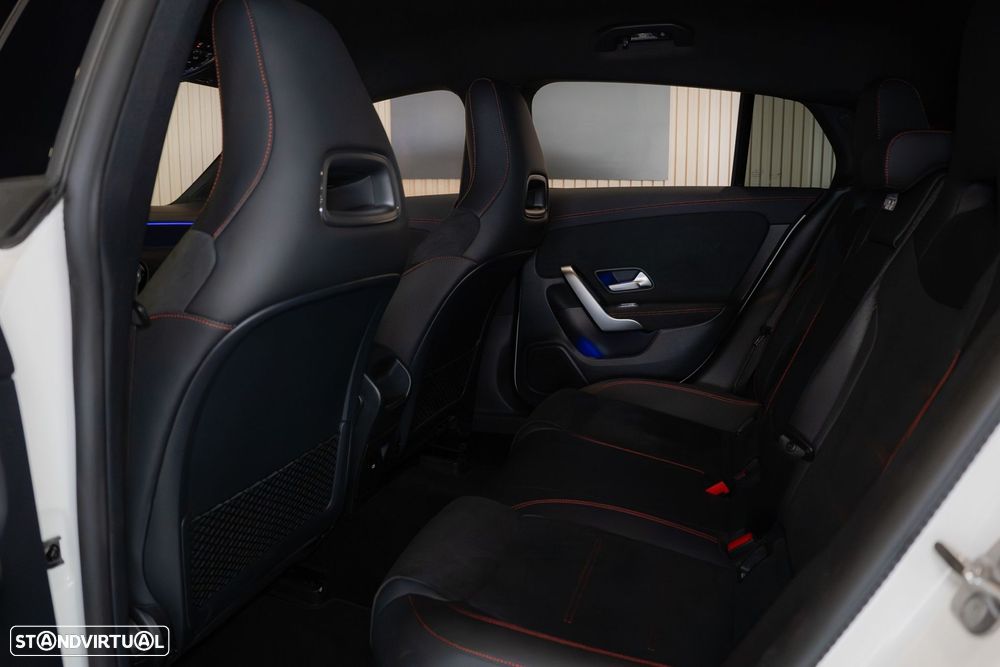 Mercedes-Benz CLA 180 7G-DCT AMG Line - 22