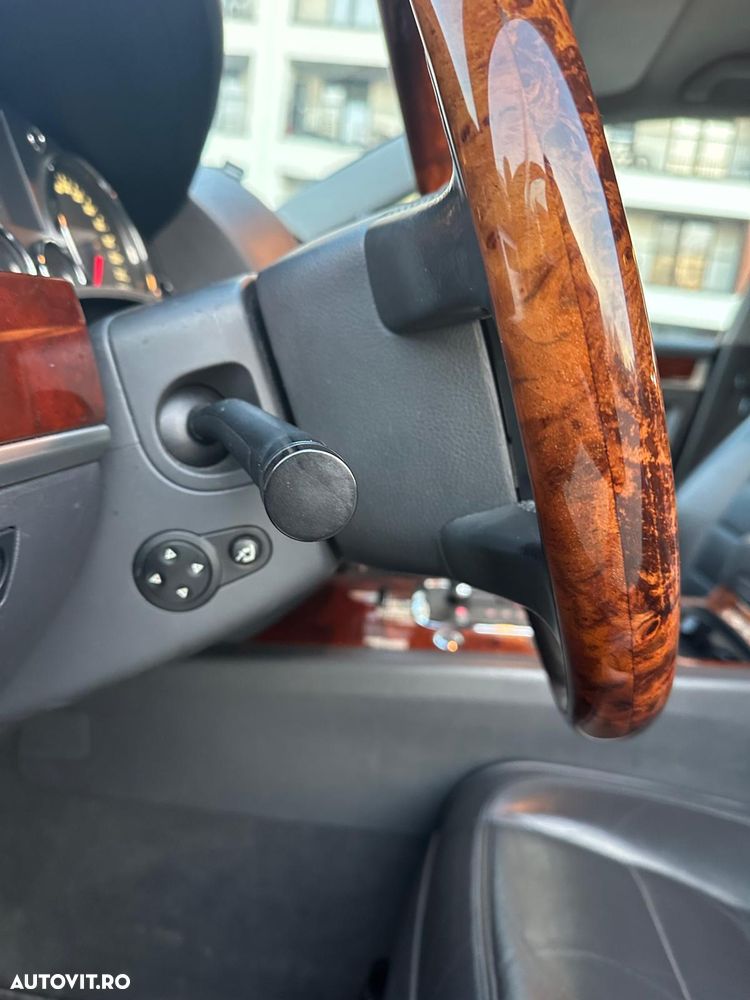 Volkswagen Touareg 2.5 TDI R5 Aut. - 12