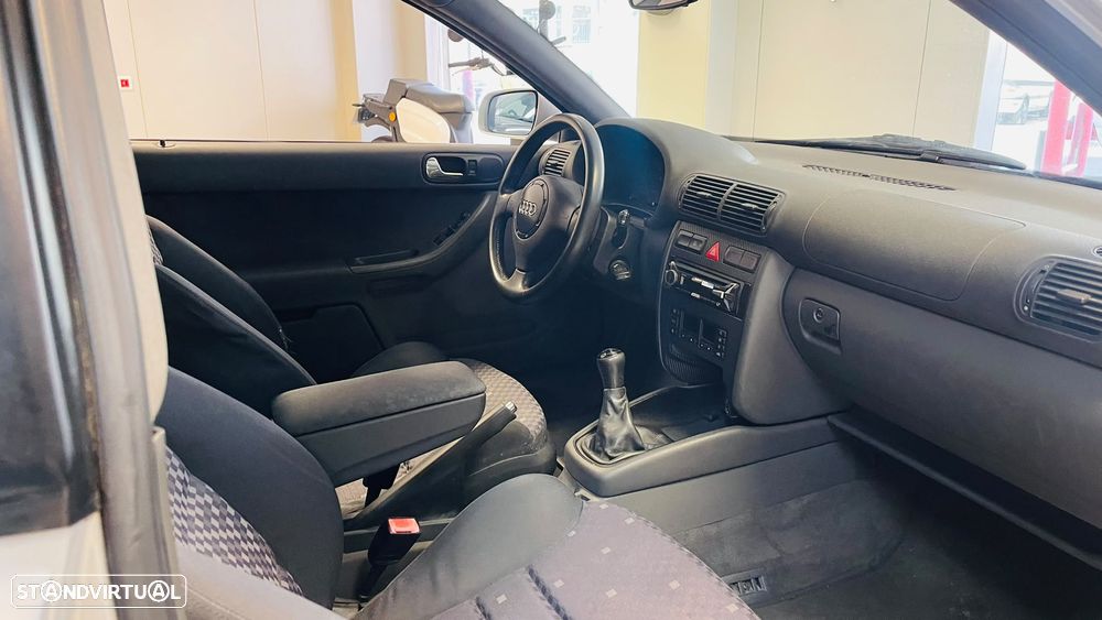 Audi A3 1.8 Sport Turbo - 11