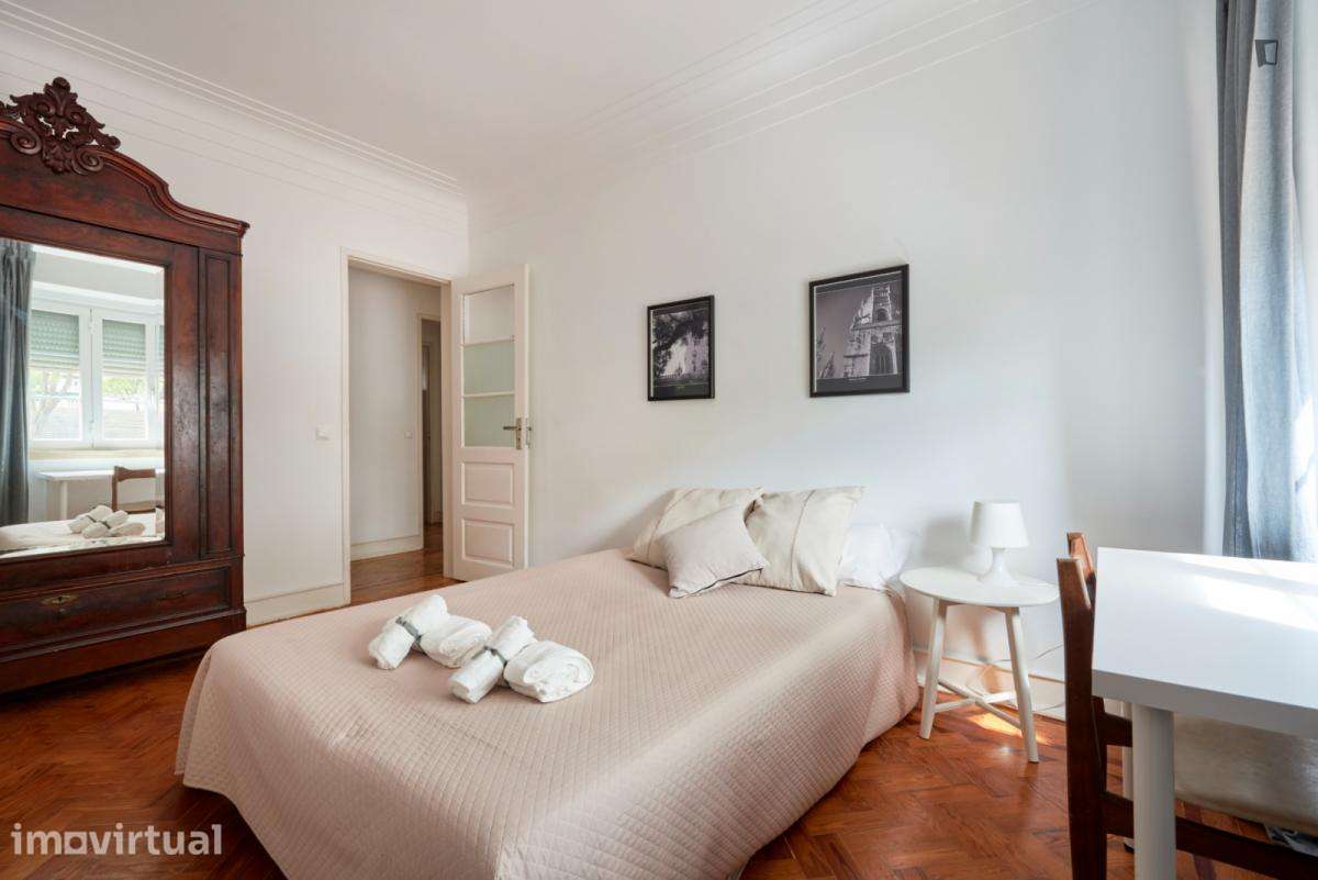 Quarto - localizado em Alameda Lisbon - Grande imagem: 4/53