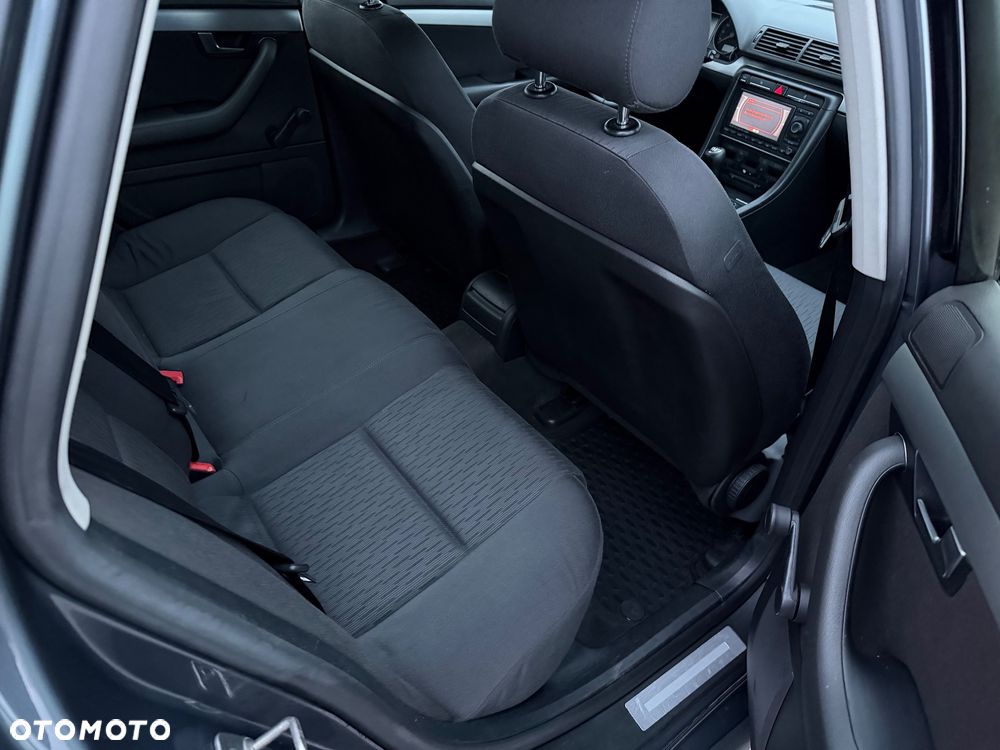 Audi A4 Avant - 11