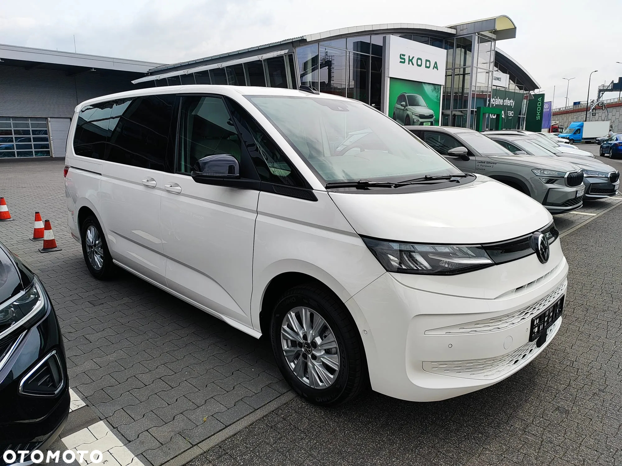 Volkswagen Multivan 2.0 TDI L2 Family DSG - 2