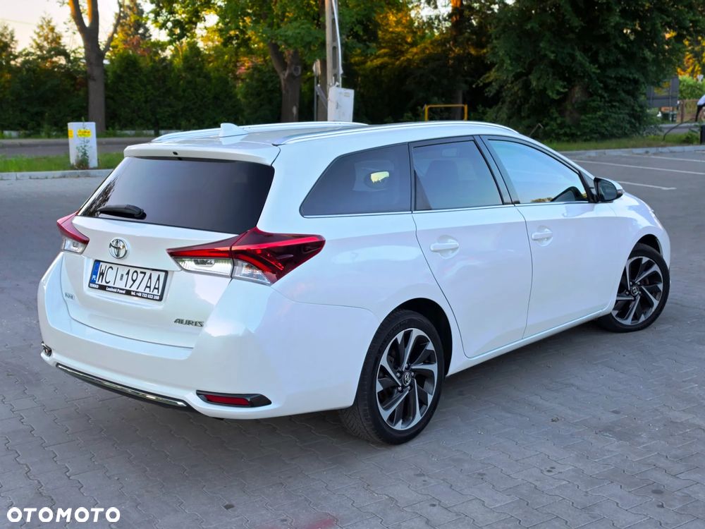 Toyota Auris 1.6 D-4D Premium - 6