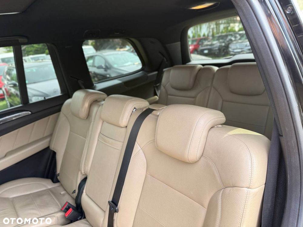 Mercedes-Benz GL 350 BlueTEC 4-Matic - 11