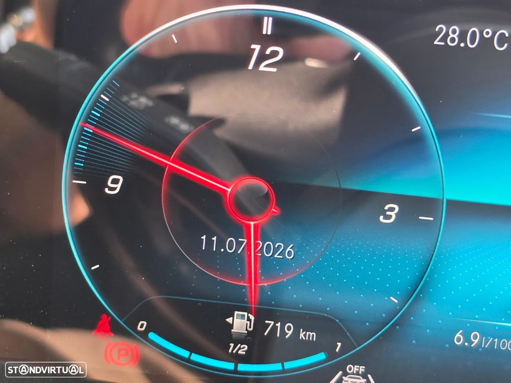 Mercedes-Benz GLB 200 d 4Matic Progressive - 16