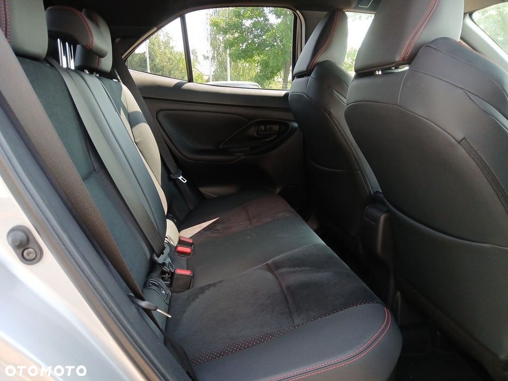 Toyota Yaris Cross Hybrid 1.5 GR Sport - 11