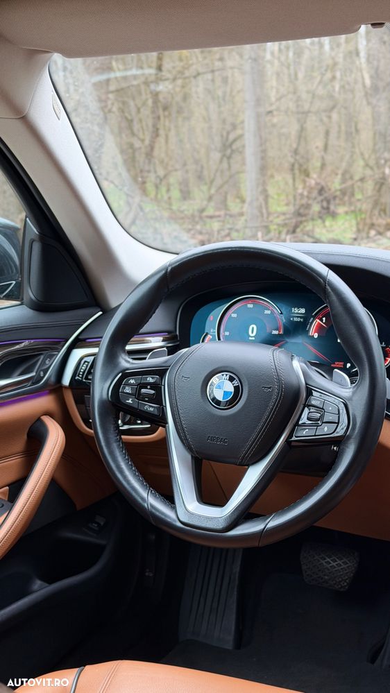 BMW Seria 5 525d Aut. Luxury Line - 19