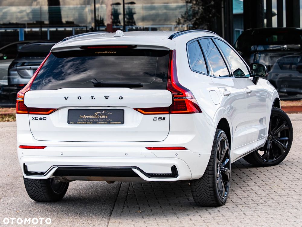 Volvo XC 60 B5 B AWD Plus Dark - 3
