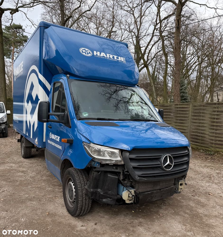 Mercedes-Benz Sprinter - 2