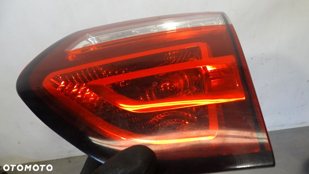 LAMPA PRAWA TYLNA W KLAPIE CITROEN C4 PICASSO 1.6HDI - 2