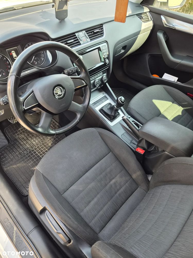 Skoda Octavia 1.6 TDI Ambiente - 8