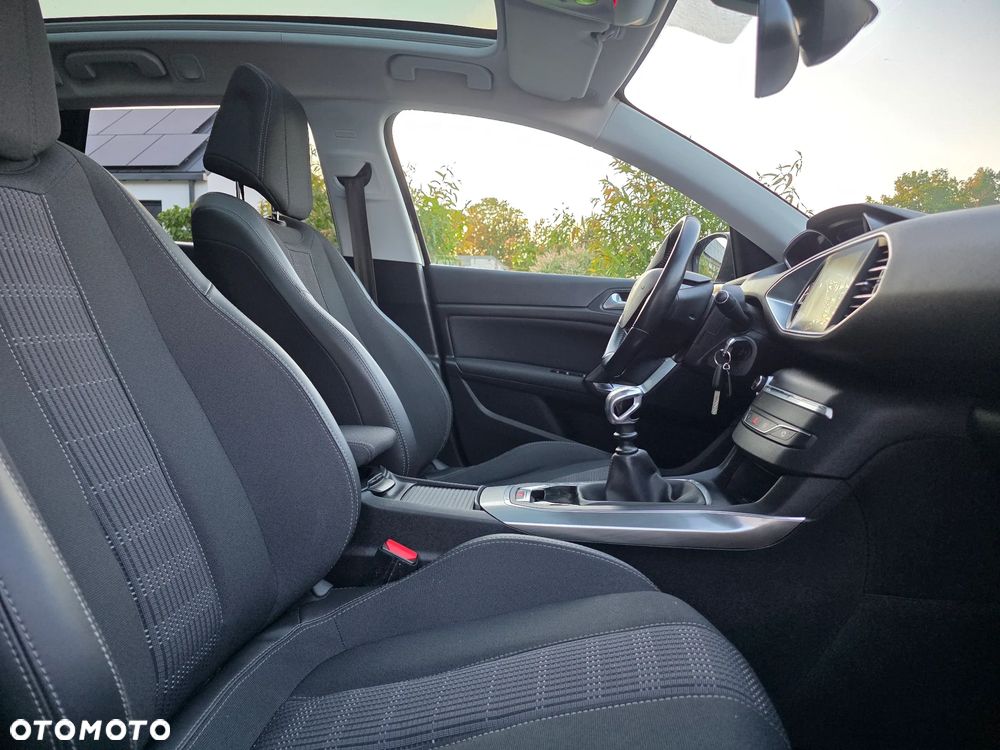 Peugeot 308 1.6 BlueHDi Allure S&S - 7