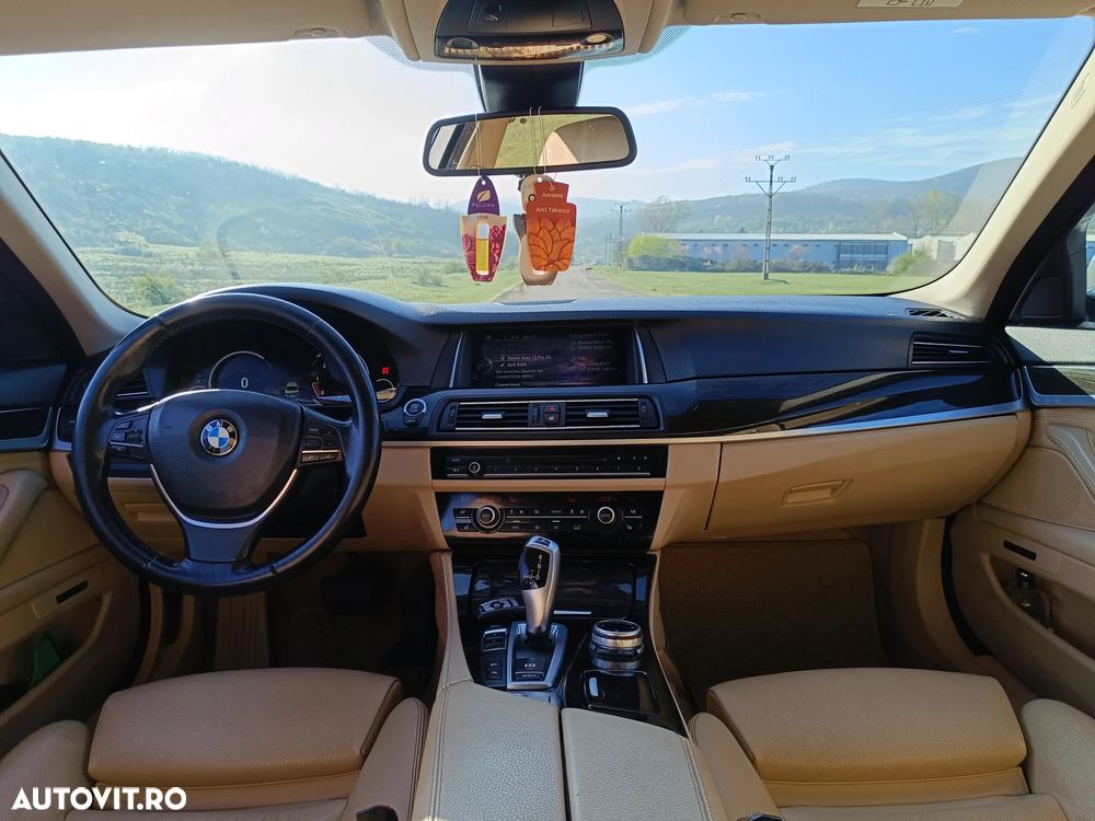 BMW Seria 5 525d xDrive AT - 5