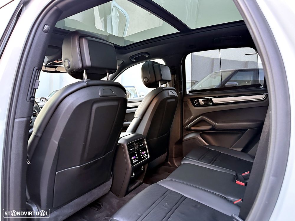 Porsche Cayenne E-Hybrid - 37