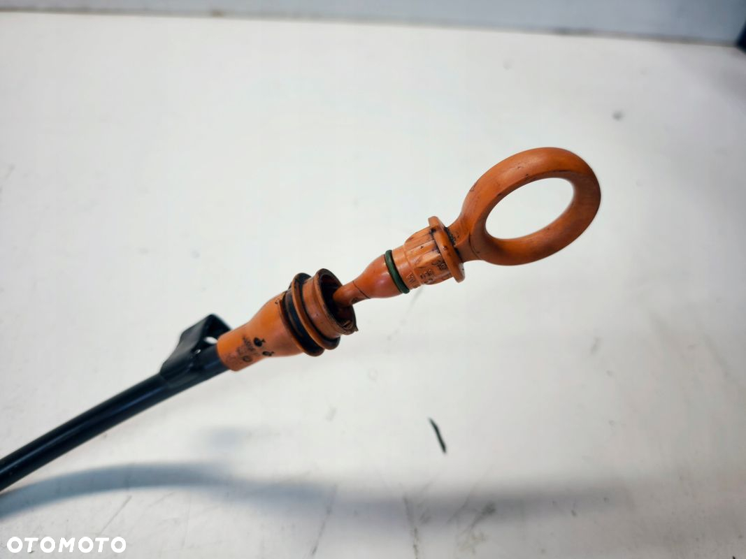 BAGNET MIARKA POZIOMU OLEJU AUDI A4 B7 A6 C6 2.0 TDI 03G103634T 03G115611K - 2
