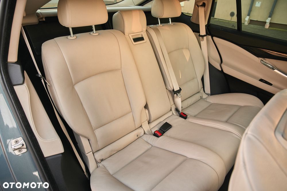 BMW 5GT 530d - 33