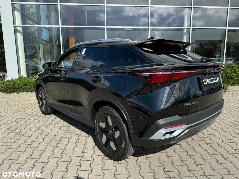 Omoda 5 1.6 T-GDI Essential DCT - 8