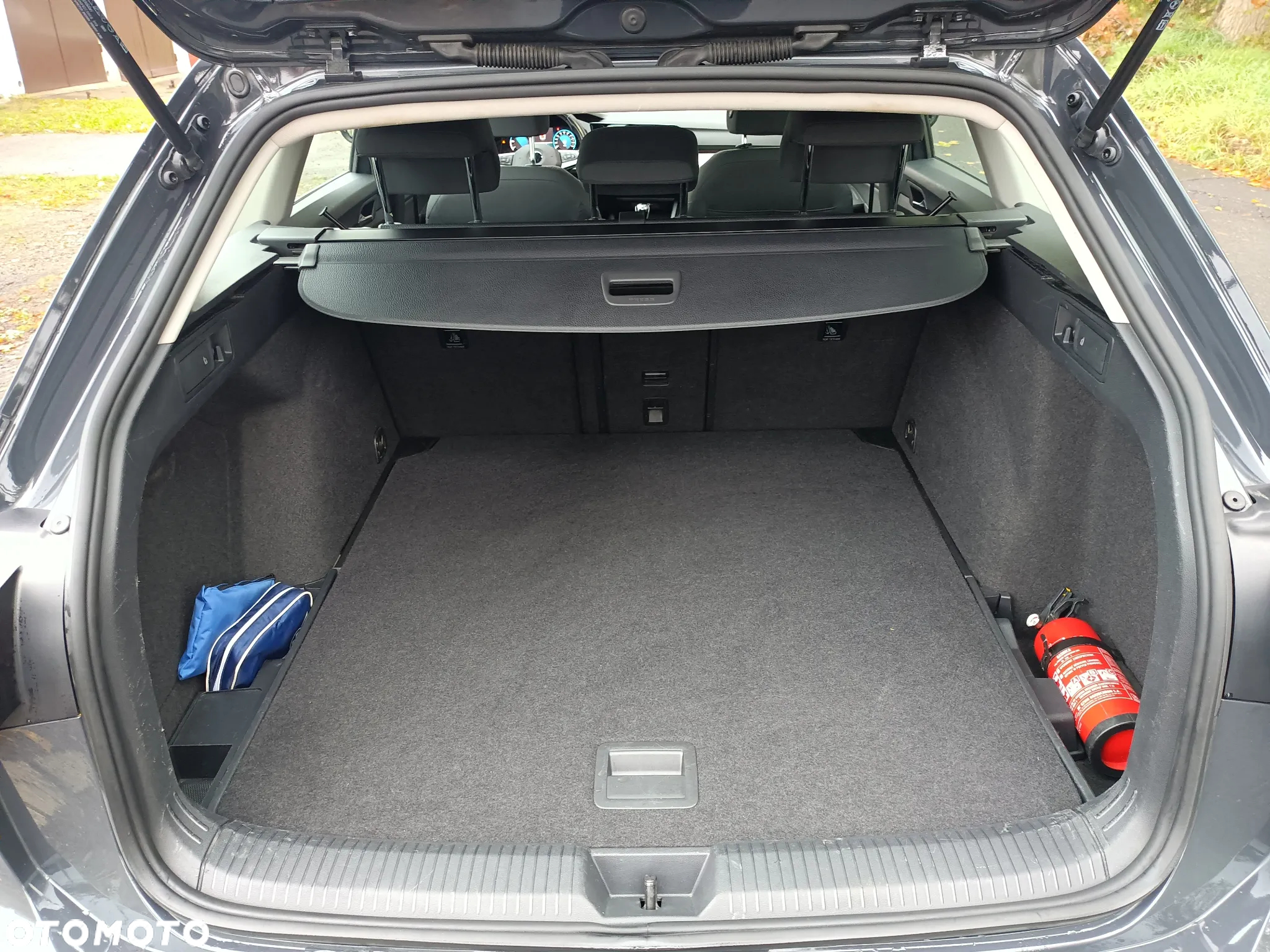 Volkswagen Golf VIII 2.0 TDI Life - 36