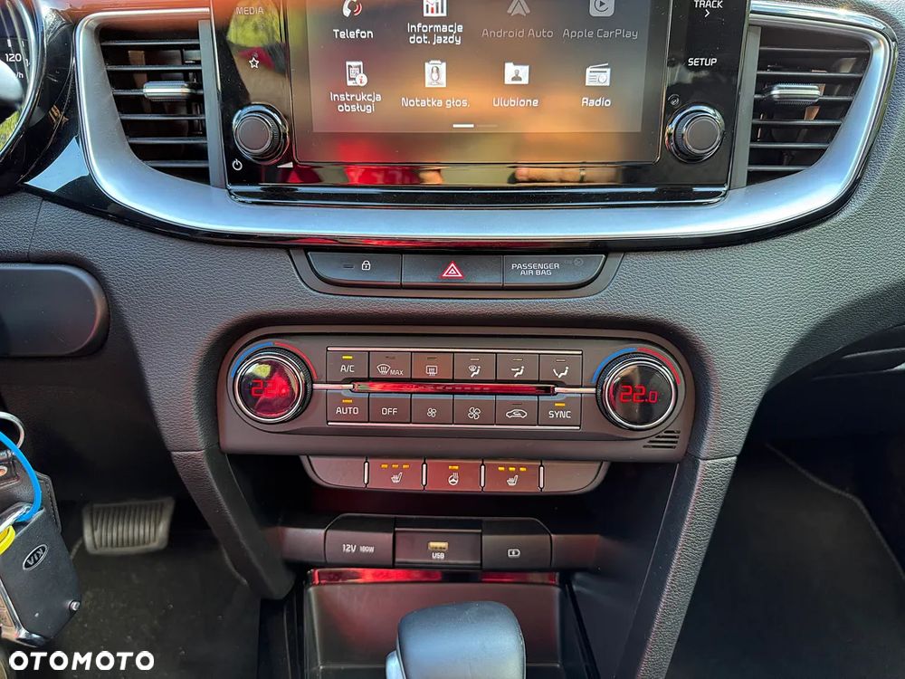 Kia Ceed 1.4 T-GDI DCT OPF Platinum Edition - 28