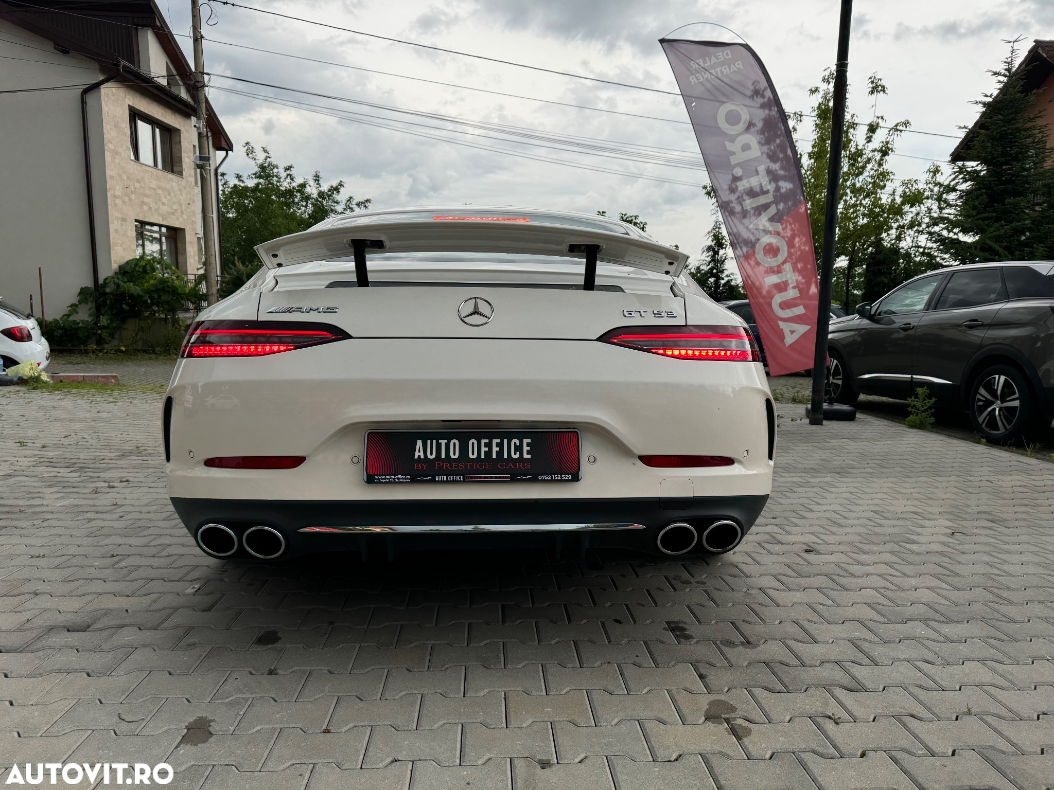 Mercedes-Benz AMG GT 53 4MATIC+ - 3