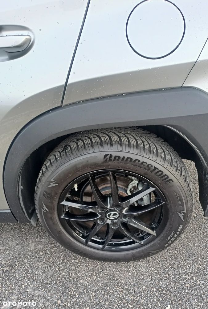 Lexus UX - 6