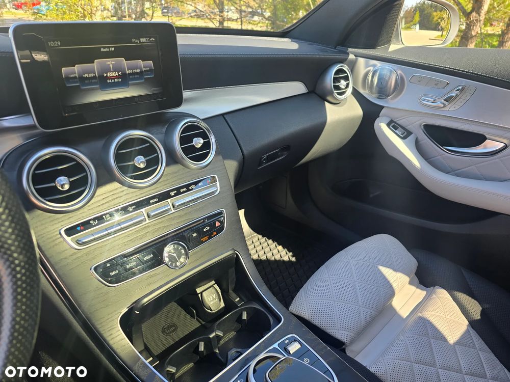 Mercedes-Benz Klasa C 400 4-Matic 7G-TRONIC - 7